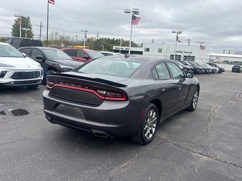Used 2017 Dodge Charger SXT w/ AWD Plus Group image 5