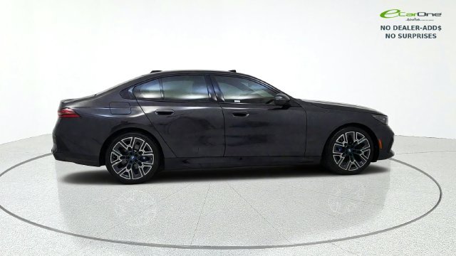 Used 2024 BMW i5 eDrive40i w/ M Sport Package RWD image 9