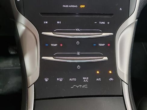 Used 2016 Lincoln MKZ w/ Equipment Group 300A Reserve FWD image 20