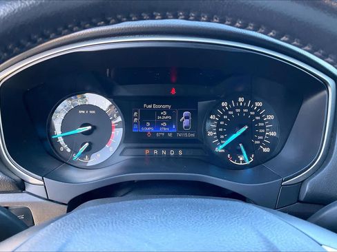 Used 2013 Ford Fusion SE image 24