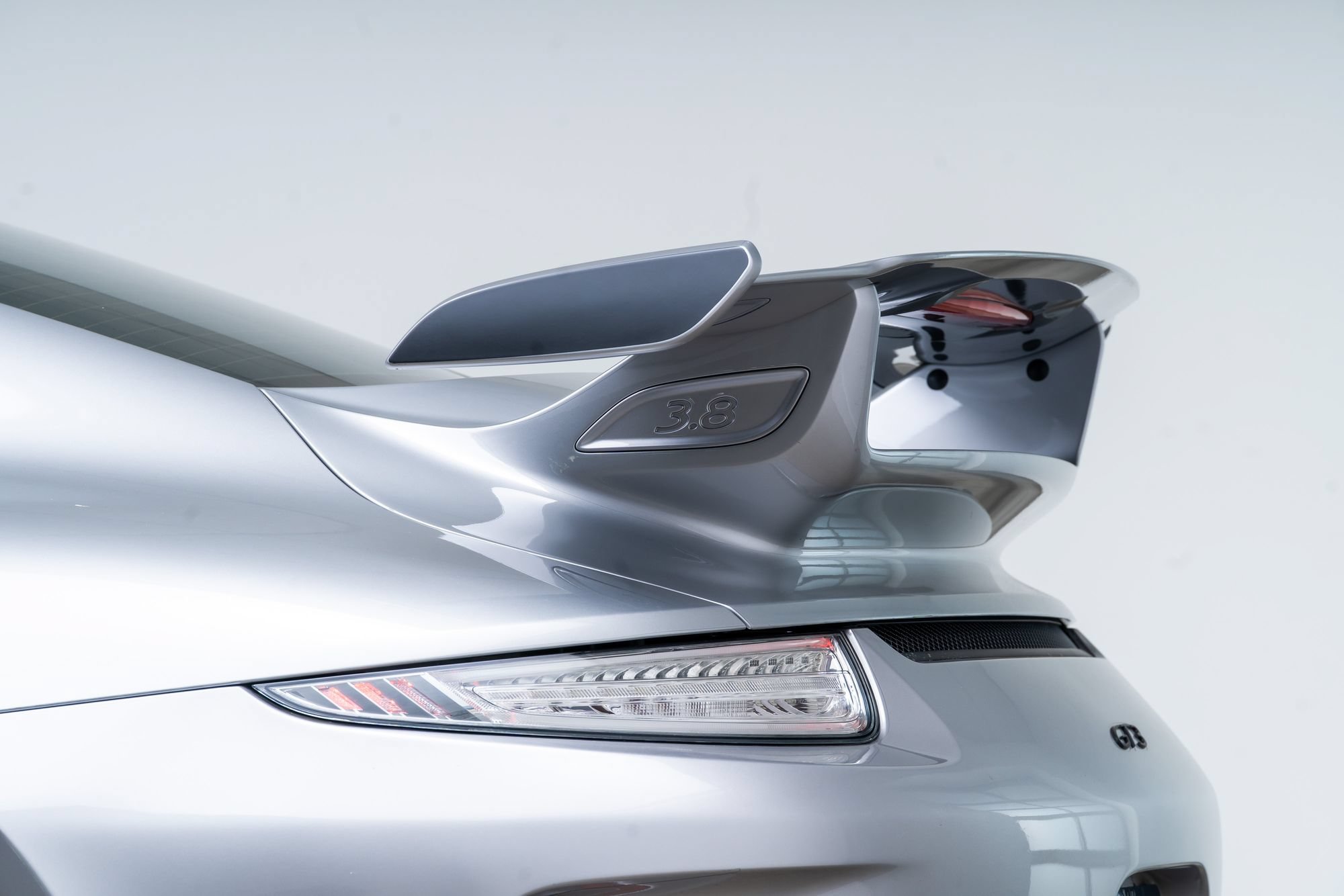 Used 2015 Porsche 911 GT3 RWD image 8