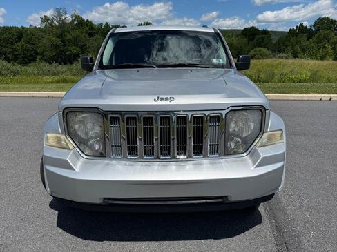 Used 2012 Jeep Liberty Limited Jet AWD/4WD image 2