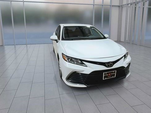 Used 2024 Toyota Camry LE FWD image 2