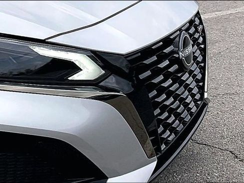 Certified 2025 Nissan Altima 2.5 SR image 26