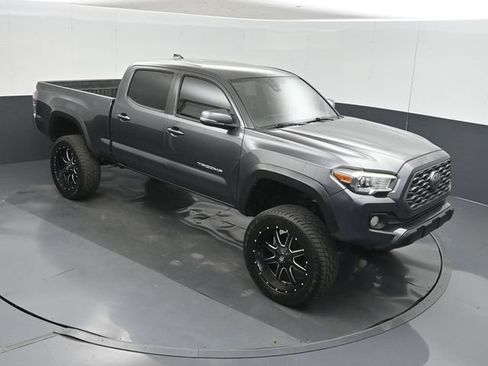 Used 2020 Toyota Tacoma TRD Off-Road AWD/4WD image 35