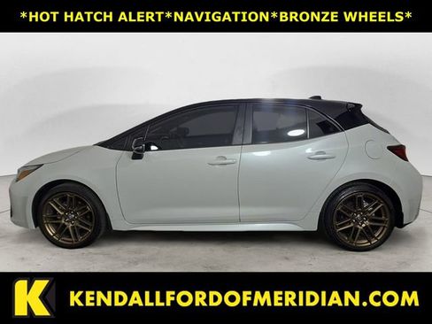 Used 2025 Toyota Corolla Hatchback w/ SE Package image 2