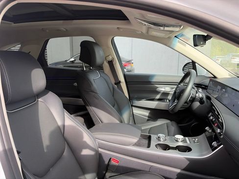 Used 2026 Genesis GV70 2.5T Select AWD/4WD image 9