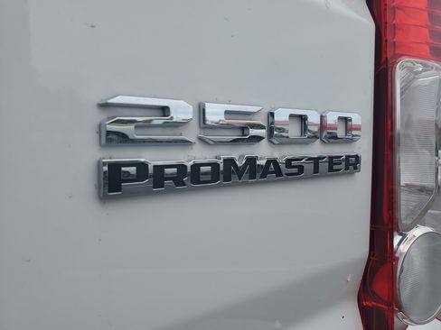 Used 2025 RAM ProMaster 2500 w/ Storage Group image 24