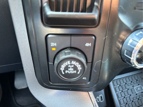 Used 2025 Ford F150 XLT w/ Equipment Group 302A MID image 28