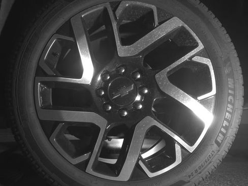 Used 2025 Chevrolet Silverado EV RST AWD/4WD image 13