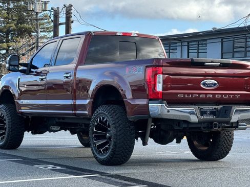 Used 2017 Ford F250 Lariat w/ Chrome Package image 3