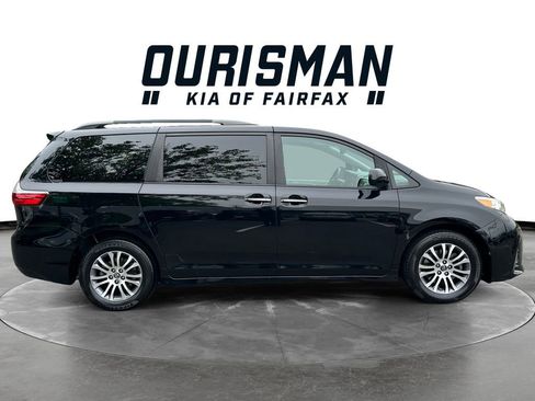 Used 2018 Toyota Sienna XLE FWD image 7