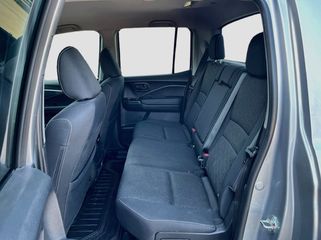 Used 2025 Honda Ridgeline Sport image 22