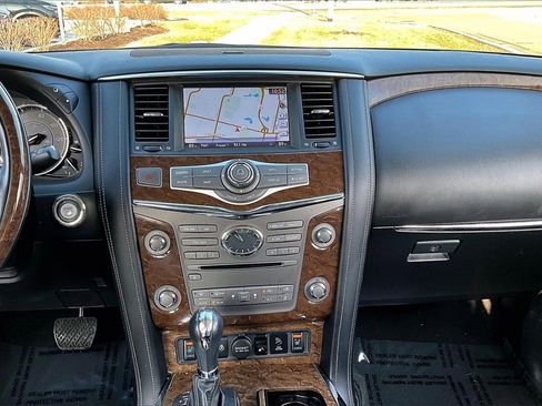 Certified 2017 INFINITI QX80 4WD w/ Driver Assistance Package image 19