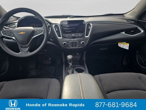 Used 2024 Chevrolet Malibu LT FWD image 12