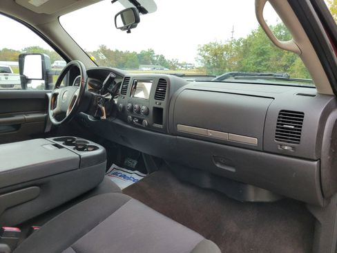 Used 2014 GMC Sierra 2500 SLE w/ Snow Plow Prep Package image 15