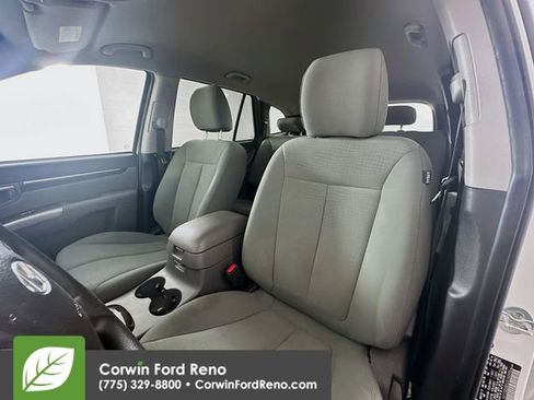 Used 2012 Hyundai Santa Fe GLS image 19