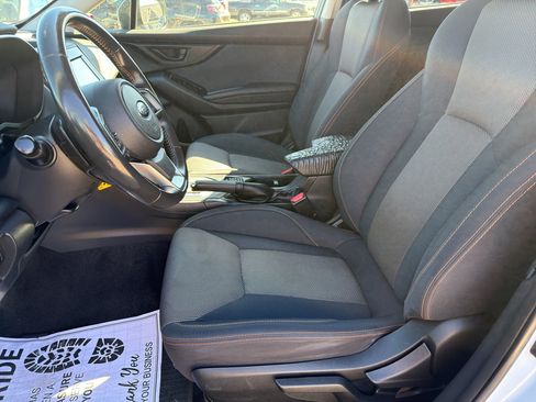 Used 2022 Subaru Crosstrek 2.0i Premium image 9