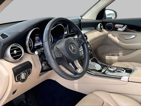 Used 2017 Mercedes-Benz GLC 300 image 17