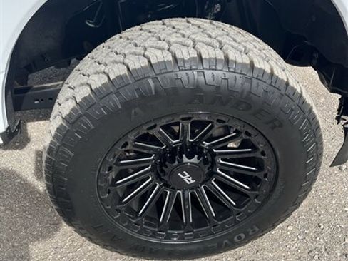 Used 2024 Ford F250 XLT w/ FX4 Off-Road Package image 9