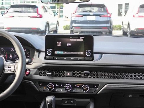 Used 2023 Honda Accord EX image 17