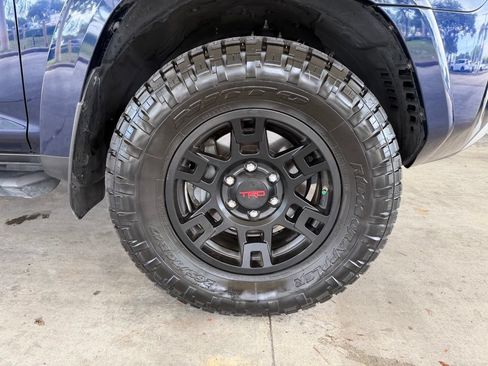 Used 2023 Toyota 4Runner TRD Off-Road Premium w/ Moonroof Package AWD/4WD image 24