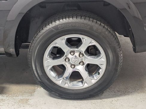 Used 2018 RAM 1500 Laramie w/ Convenience Group AWD/4WD image 26