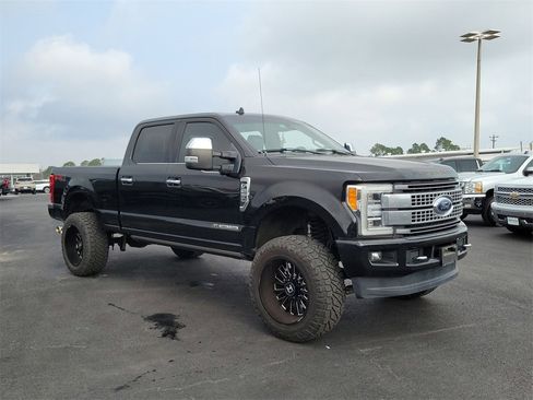 Used 2019 Ford F250 Platinum w/ Platinum Ultimate Package image 8