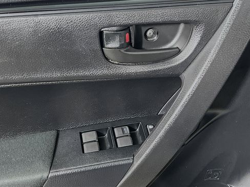 Used 2017 Toyota Corolla L w/ Carpet Mat Package (TMS) image 14