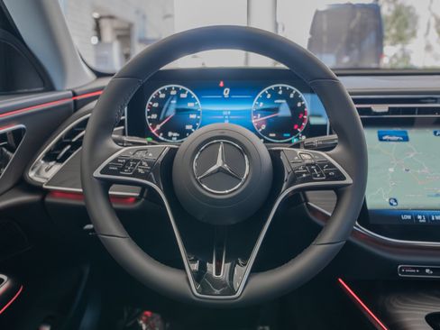 Used 2026 Mercedes-Benz E 350 Sedan image 9