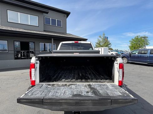 Used 2017 Ford F350 Platinum w/ Platinum Ultimate Package AWD/4WD image 11