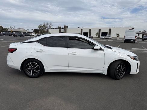 Used 2025 Nissan Sentra SV image 7