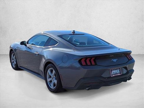 Used 2024 Ford Mustang Coupe image 7