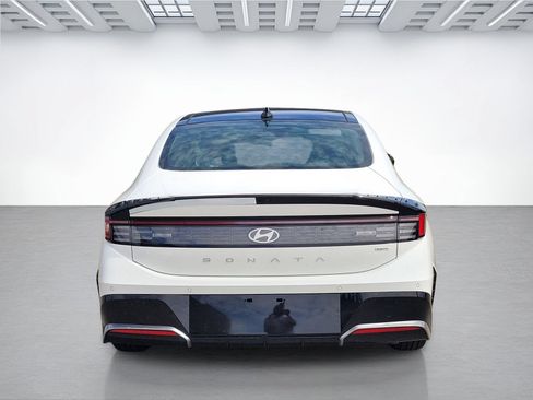 New 2026 Hyundai Sonata Limited FWD image 5