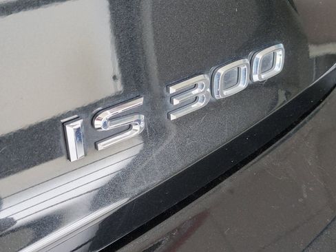 Used 2020 Lexus IS 300 image 5