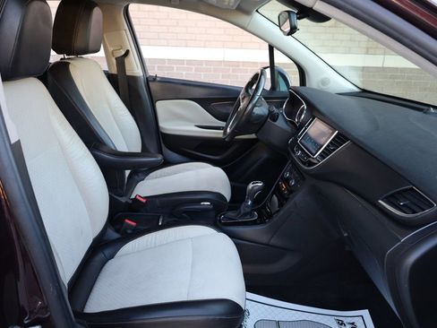 Used 2017 Buick Encore Preferred image 28