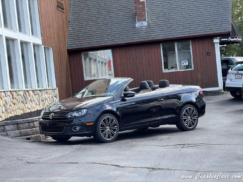 Used 2015 Volkswagen Eos Final Edition FWD image 2