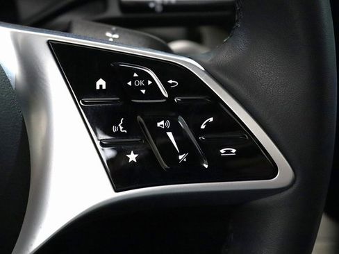 Certified 2025 Mercedes-Benz GLC 300 4MATIC image 6