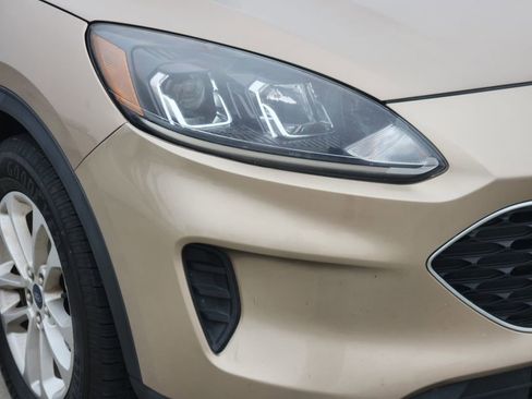 Used 2021 Ford Escape SE w/ Convenience Package image 10