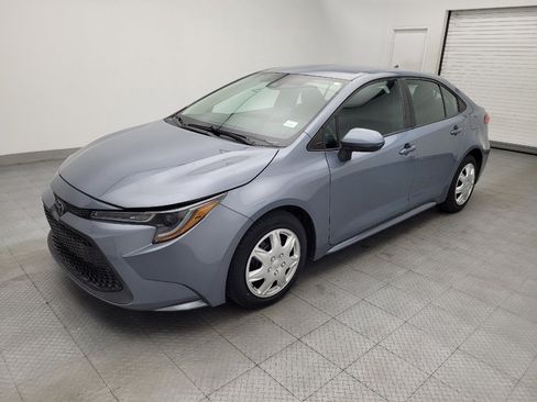 Used 2020 Toyota Corolla LE FWD image 2