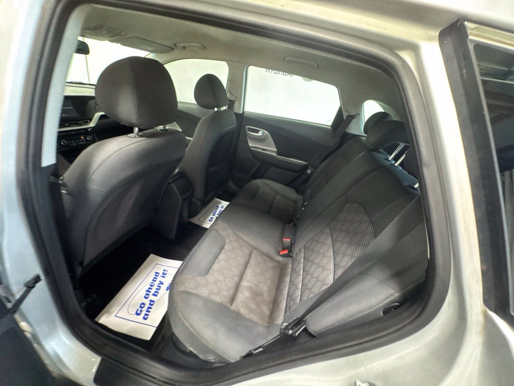Used 2020 Kia Niro LX FWD image 32