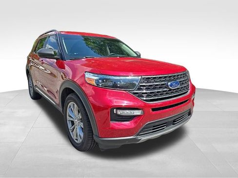 Used 2021 Ford Explorer XLT w/ Equipment Group 202A RWD image 10