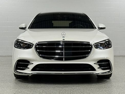 Used 2023 Mercedes-Benz S 500 4MATIC w/ AMG Line image 3