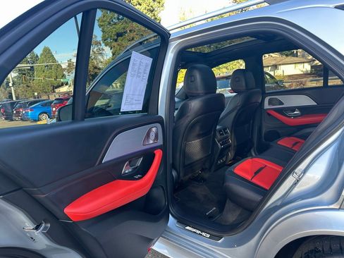 Used 2025 Mercedes-Benz GLE 53 AMG 4MATIC image 16