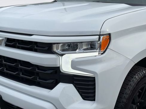 Used 2024 Chevrolet Silverado 1500 RST w/ Z71 Off-Road Package AWD/4WD image 9