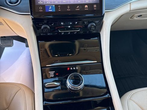 Used 2022 Jeep Grand Cherokee L Limited w/ Luxury Tech Group II image 15