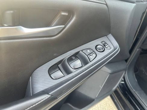 Used 2024 Nissan Sentra SV FWD image 16