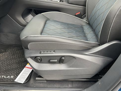 New 2025 Volkswagen Atlas Cross Sport SEL Premium R-Line image 18