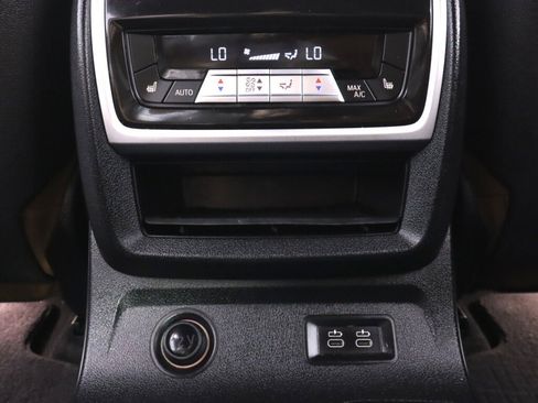 Used 2021 BMW X7 xDrive40i w/ Executive Package 2 AWD/4WD image 40