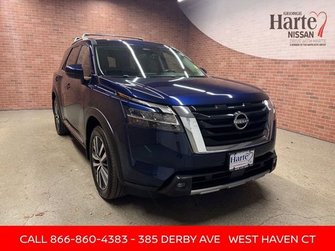 Certified 2022 Nissan Pathfinder Platinum w/ Cargo Package image 1